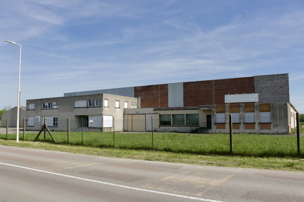 LOCAUX À LOUER À PAGNY LE CHATEAU 