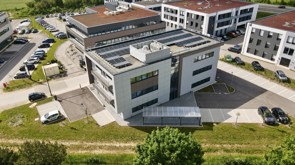 BUREAUX À LOUER À FONTAINE LES DIJON